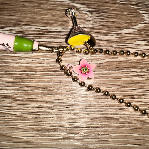 Betsey Johnson champagne bottle necklace NWT - Picture 8 of 8